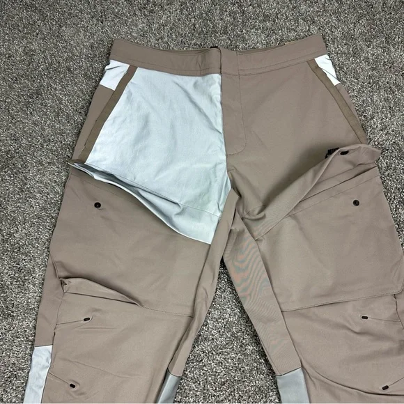 Nike Sportswear Tech Pack Mens Reflective Cargo Pants Size 34 Large DO4884-087 - Picture 10 of 15